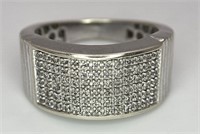 A HEAVEY 9K WHITE GOLD DIAMOND BAND RING, APPROX 0