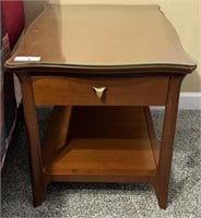 Drexel 20" x 27" Side Table with Drawer