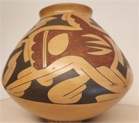 T - 1 PIECE NATIVE AMERICAN POTTERY (A5)