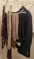 T - MIXED LOT OF CLOTHING (N52)