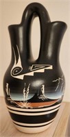T - SIGNED NATIVE AMERICAN POTTERY VASE (A9)