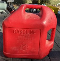 5 Gallon Plastic Fuel Can