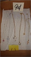 Jewelry – Necklace / Earring Lot
