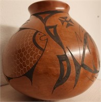 T - SIGNED NATIVE AMERICAN POTTERY (A15)