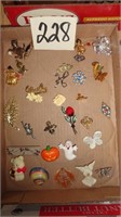 Jewelry – Broach / Pins Lot