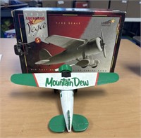 1932 Lockheed Vega model five Mountain Dew plane