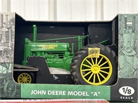 1:8 Scale John Deere Model A Die Cast Tractor