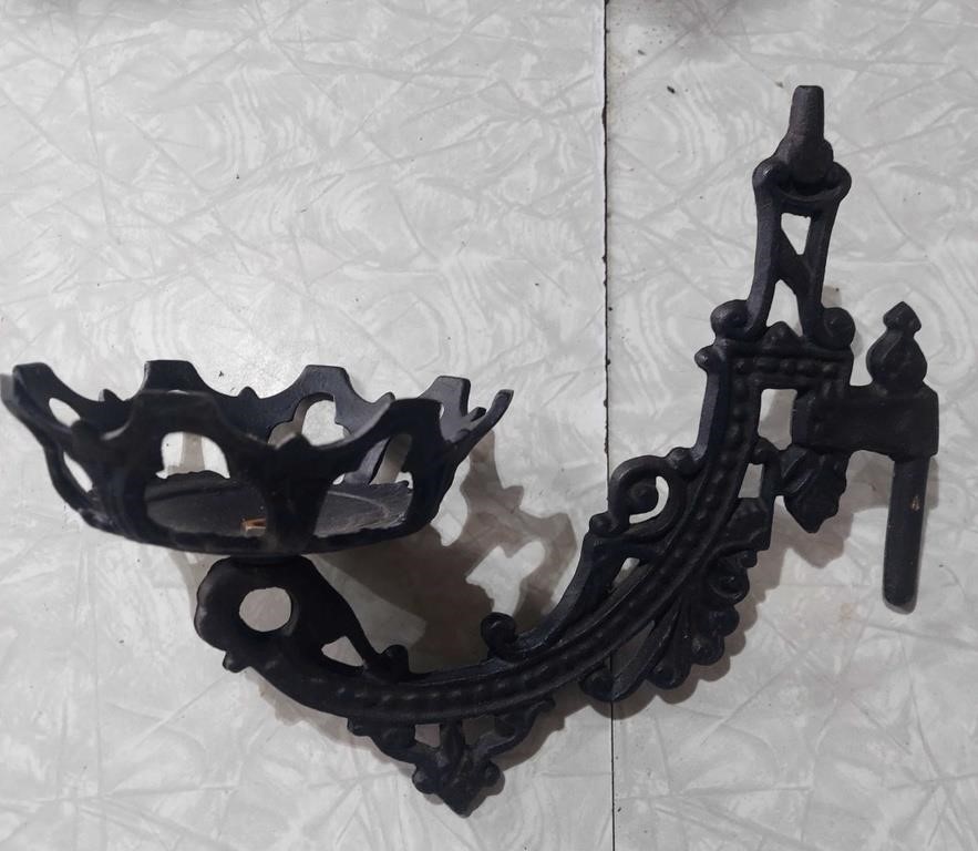 Vintage Oil Lamp Wall Bracket