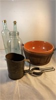 Vintage Sifter, Basket, Vase Lot