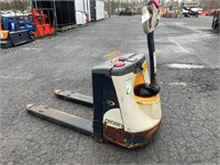 Crown WP3035-45 Electric Walk Behind Pallet Jack