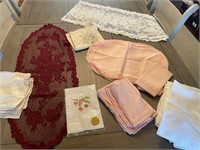 Lot of vintage table linens