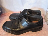 LOT 193 MEN'S LEATHER DRESS SHOES 10 1/2