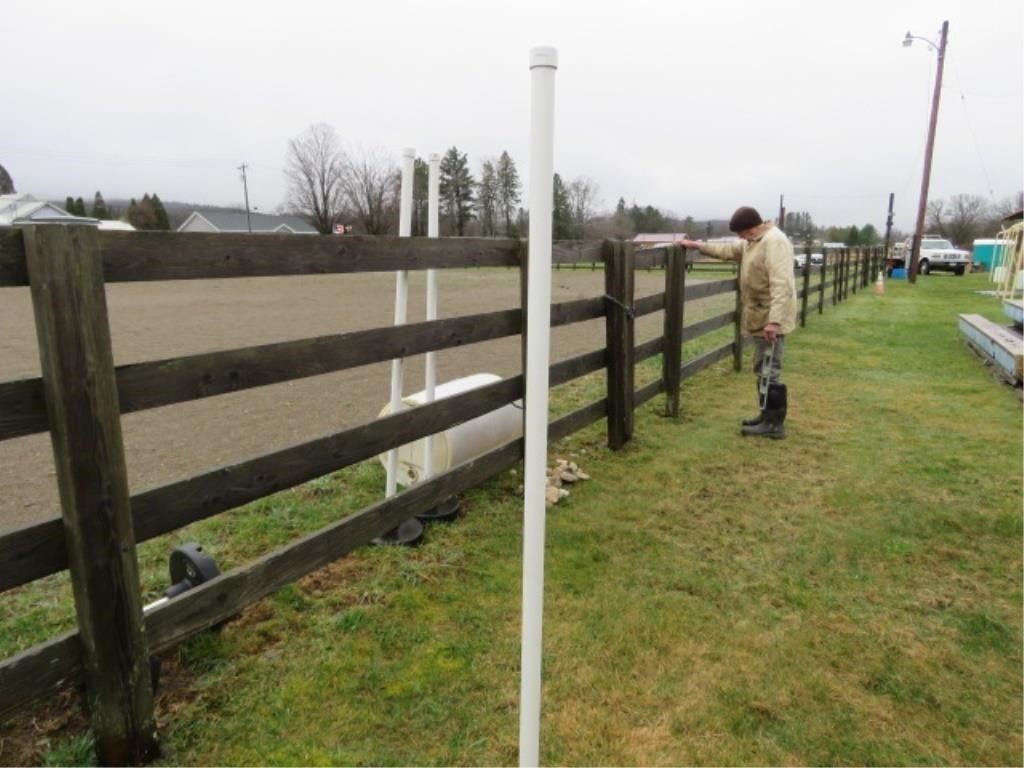 APPROX 6 BENDING POLES