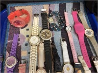 MISC WATCHES LOT / MIXED STYLES