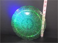 LARGE OLD GREEN URANIUM GLASS 3 FOOTED CAKE PLATE