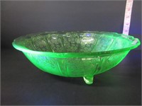 LARGE OLD GREEN URANIUM GLASS 3 FOOTED BOWL