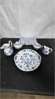 6pc onion pattern dishes