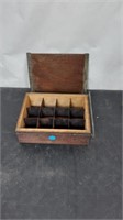 9x6.5x2.5in antique egg crate