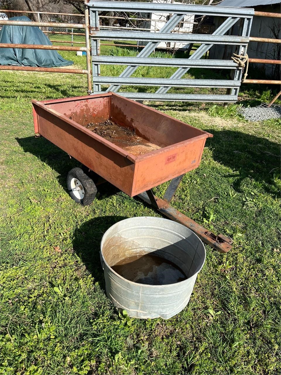 Tractor Metal Yard Wagon & Metal Tub
