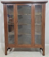 Vintage oak china cabinet, 60 x 48 x 17