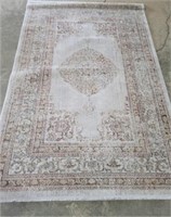 5.1 x 7 Area rug