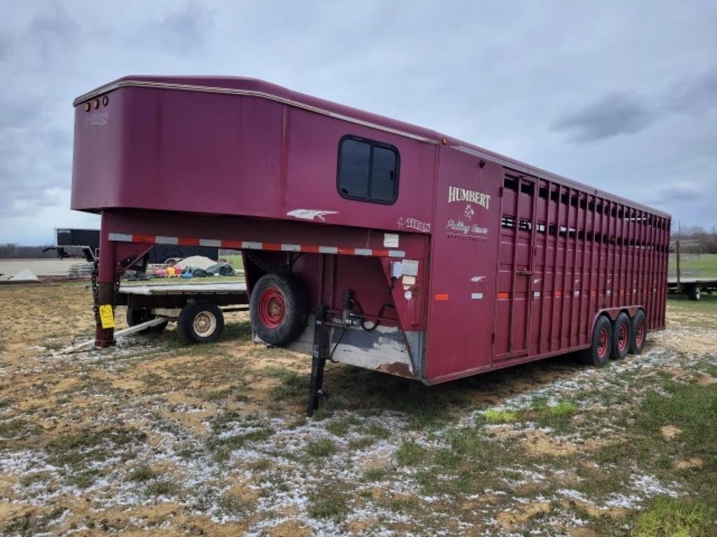 Titan Horse Trailer