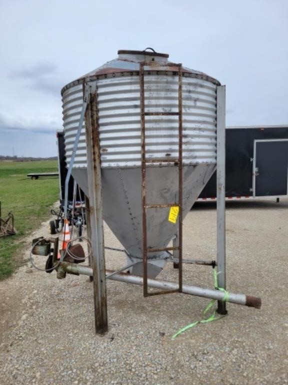 Bulk Feed Bin