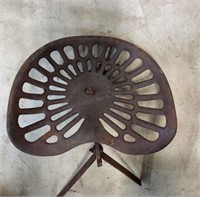 T5 1Pc Deering implement cast iron pan seat