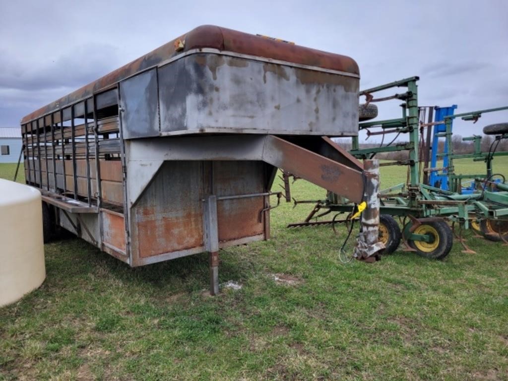 Steel Gooseneck Livestock Trailer