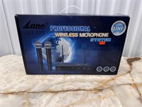 UHF Professional Wirelles Microphone System