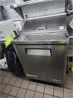 TURBO AIR 28" SELF CONTAINED SANDWICH SALAD PREP