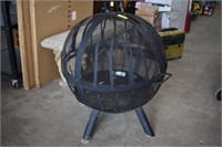 Iron Fire Pit w/Mesh Dome Lid. Never Used 30" Wide