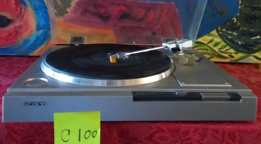 K - SONY STEREO TURNTABLE (C100)