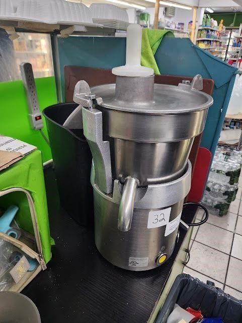 SANTOS COMMERCIAL JUICER MJ-800