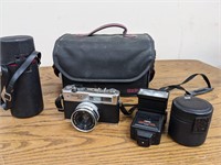 VTG Yashica MG-1 35mm Camera w/Case
