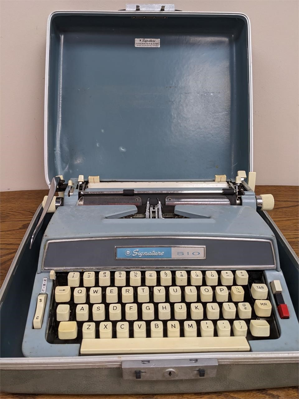 VTG Montgomery Ward Signature 510 Typewriter