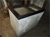 41" SELF CONTAINED SLIDING TOP FREEZER