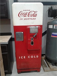 Vtg. Coca-Cola Cavalier Vending Machine