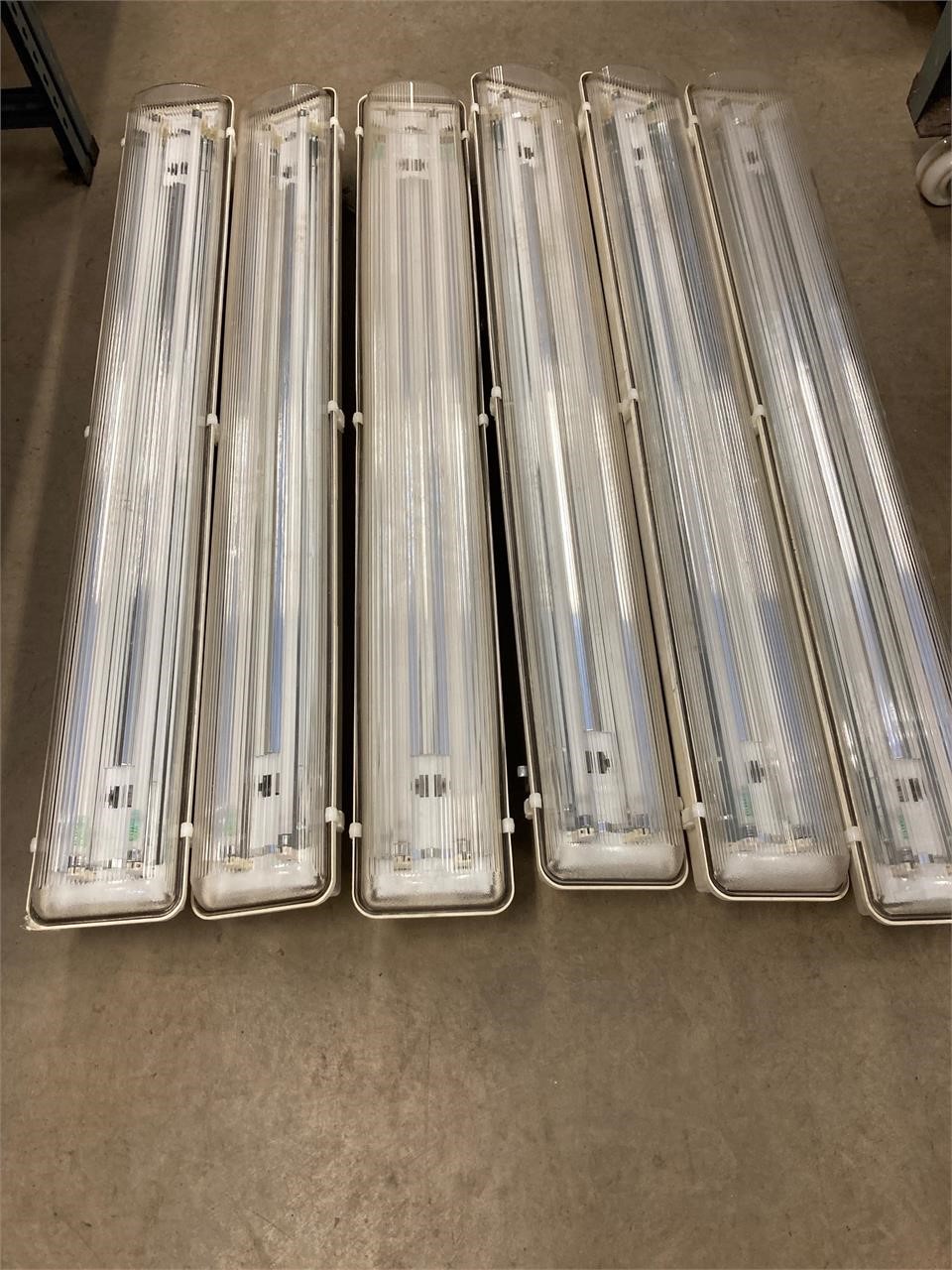 Fluorescent Fixtures. 4ft. T8. Used.