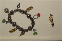 Stretch Golf Bracelet w/ Charms & Napier Golf Bag