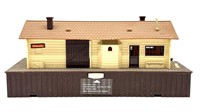 1986 New Bright Train Station 12” x 5” x 5”