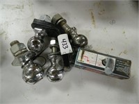 Receiver hitch with assorted balls