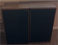 (SET)MAGNUM SPEAKERS-CABINET IS APPROX. 28”x16”