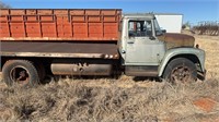 International 1600 Flatbed Truck