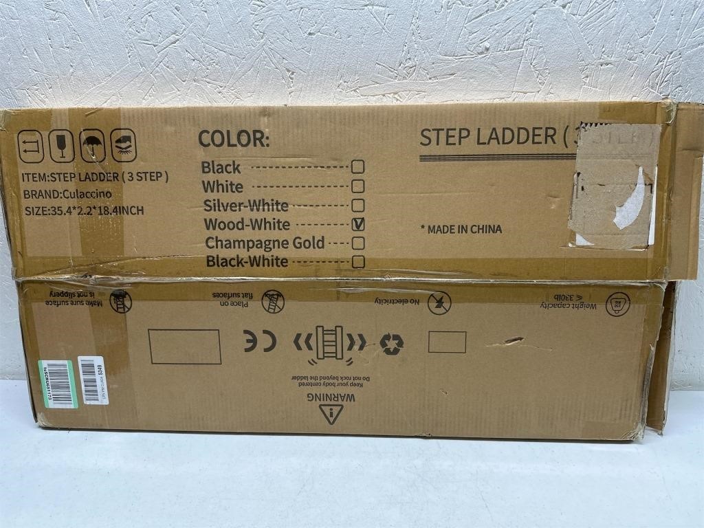 3 Step Wood and White Step Ladder. 35.4*