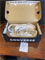 Women's Converse sneakers size 7