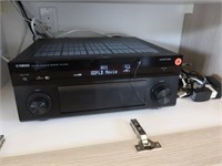 Yamaha Aventage RX - A1040 receiver