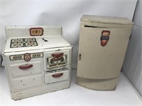 Vintage Childs Refrigerator & Stove