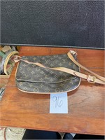 Louis Vuitton purse authentic???
