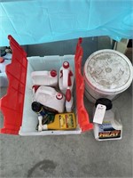 Tote of Yard Chemicals, Buckets of Ice Melt 3 pcs